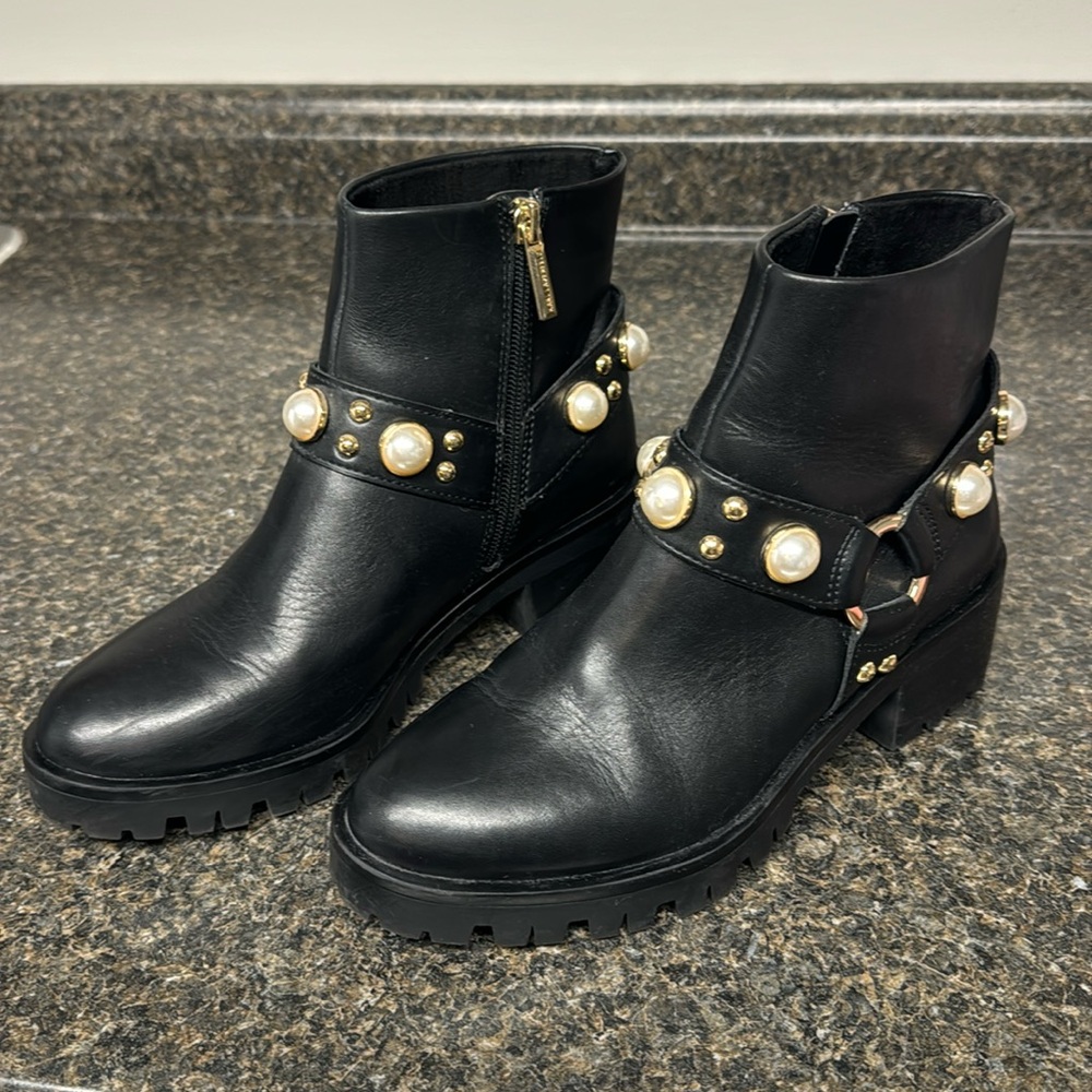 Almost new Moto Bootie